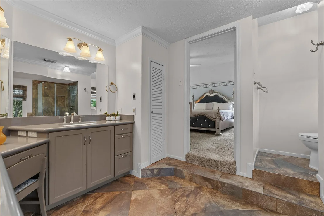 Photo of 1102 Juniper Canyon Lane