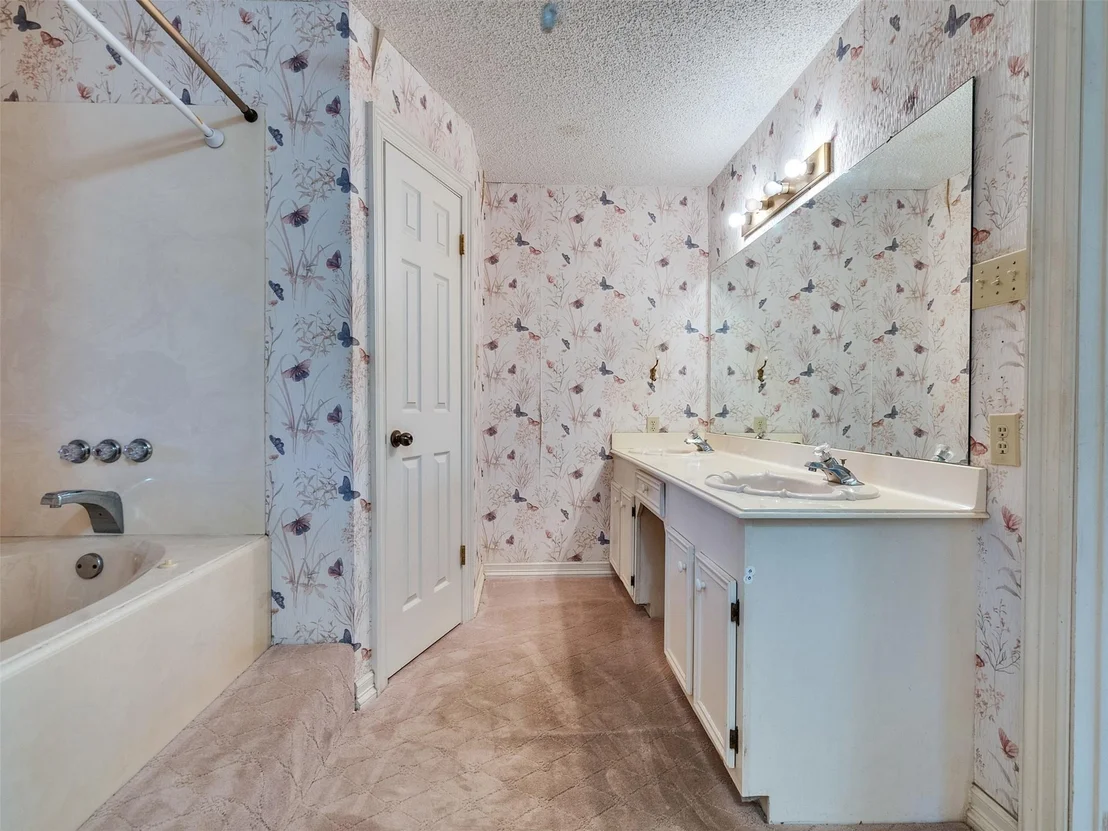Photo of 185 Lake Drive