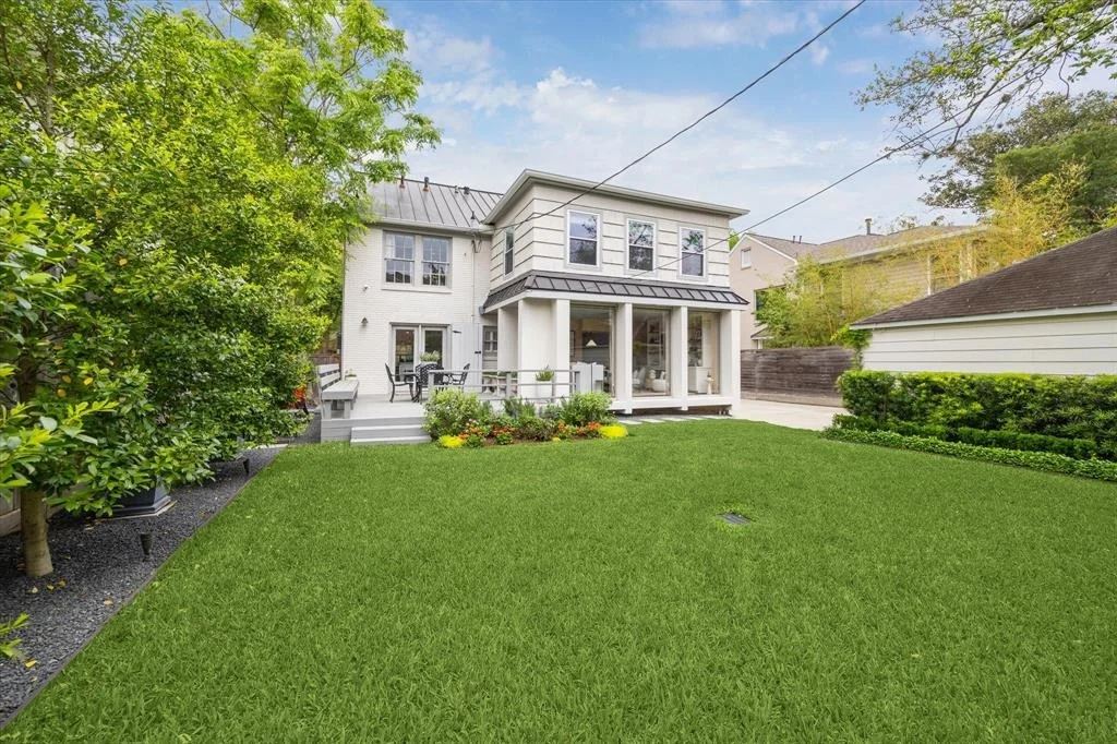 Photo of 2911 Sunset Boulevard