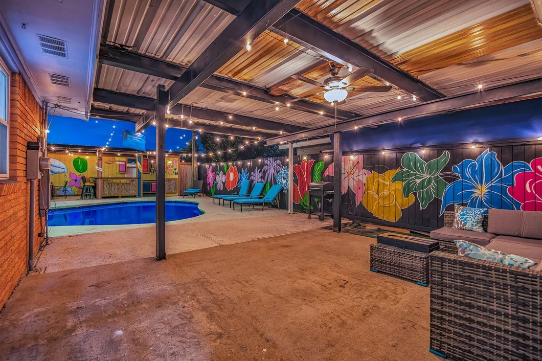 Photo of 2608 Grape Lane