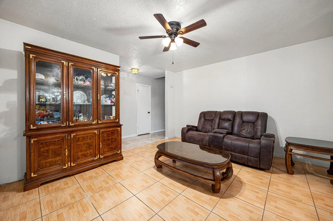 Photo of 1343 Somercotes Lane