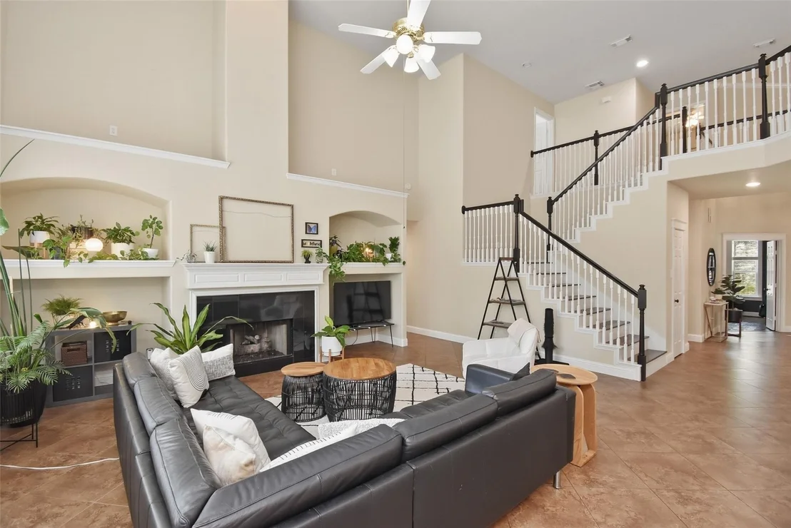 Photo of 5615 Edgewood Place Drive