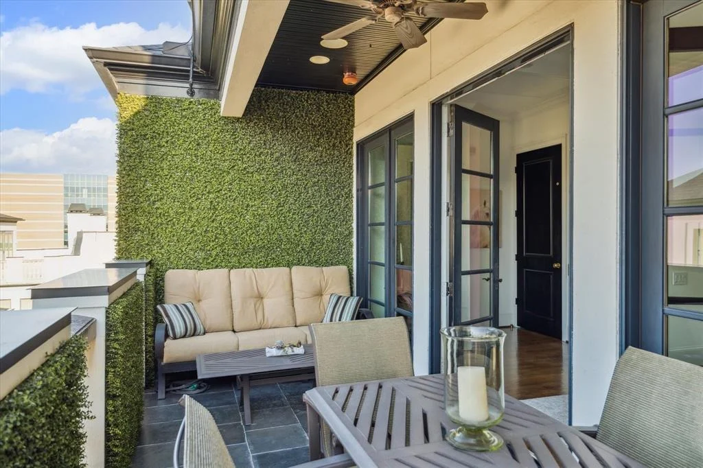 Photo of 1747 Sunset Boulevard
