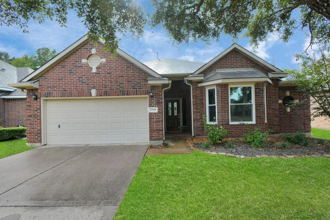 Photo of 23939 River Place Drive