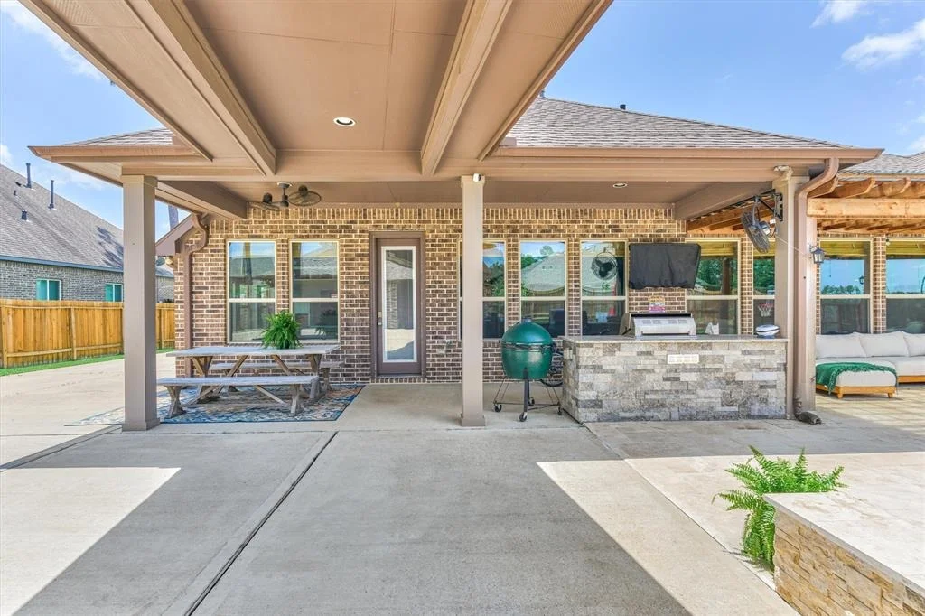 Photo of 40694 Damuth Drive