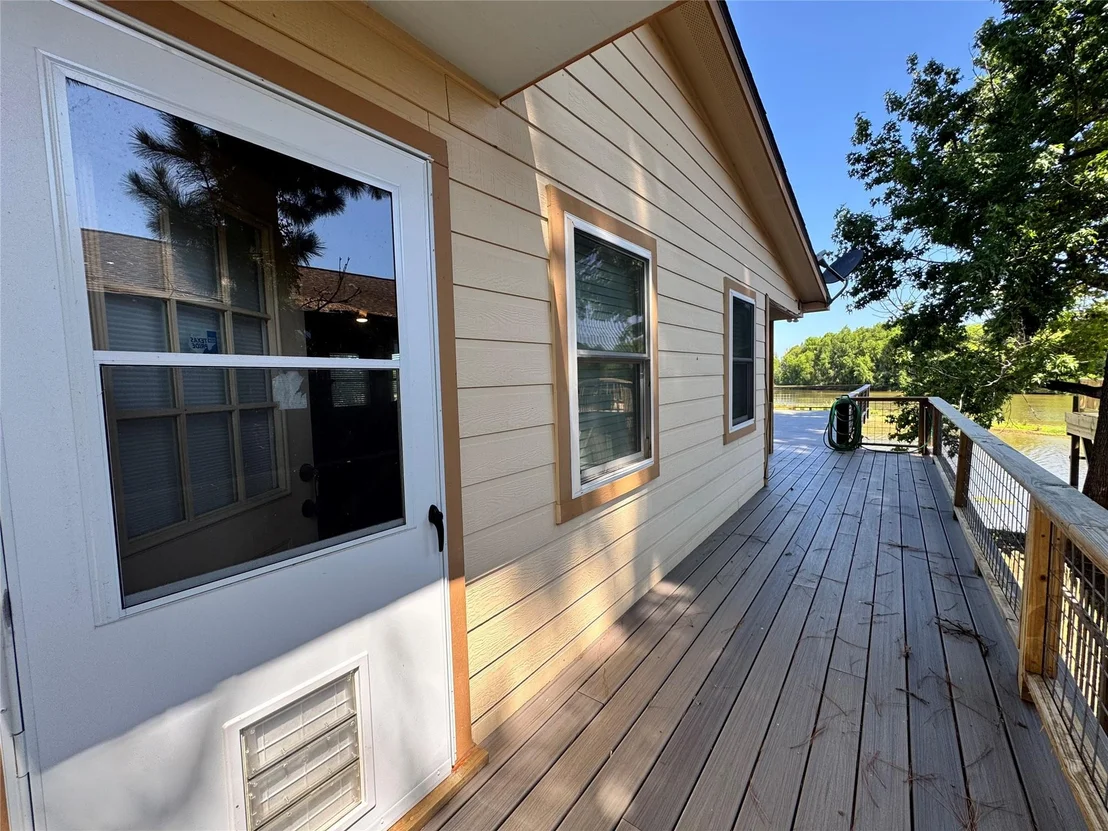 Photo of 83 Lakeside