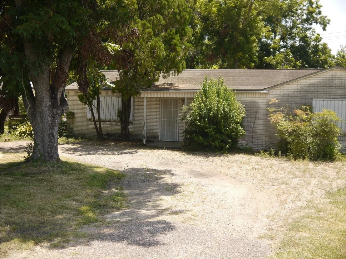 Photo of 9309 Emnora Lane