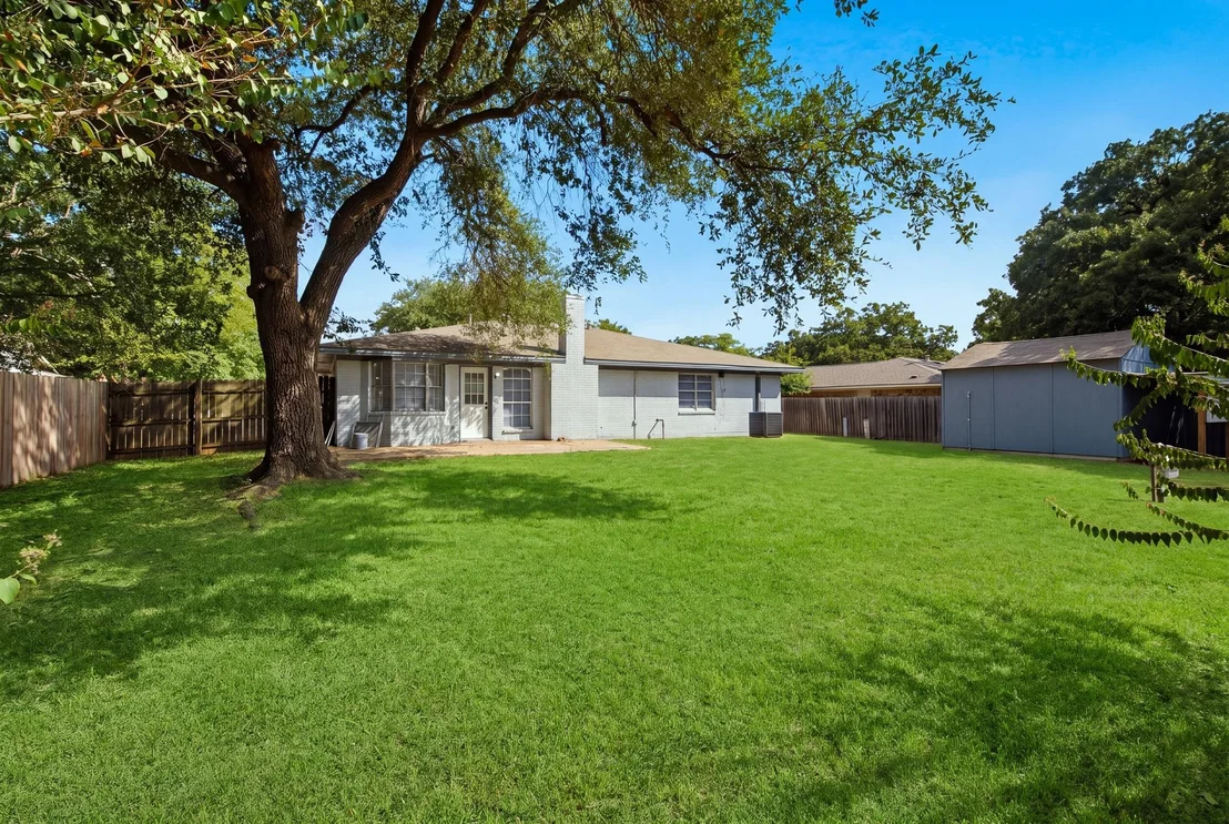 Photo of 1302 Hawk Tree Drive