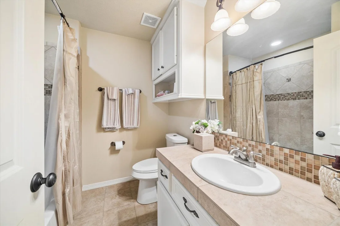 Photo of 53 New Oak Trail