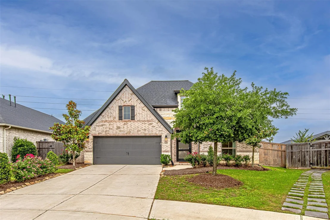 Photo of 4002 Maple Glen Drive