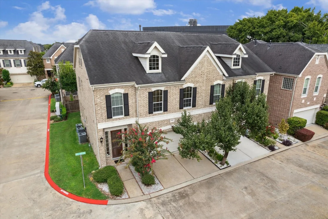 Photo of 3203 Holly Path Drive