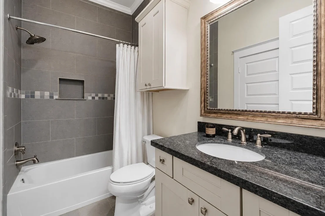 Photo of 1217 Chippendale Road
