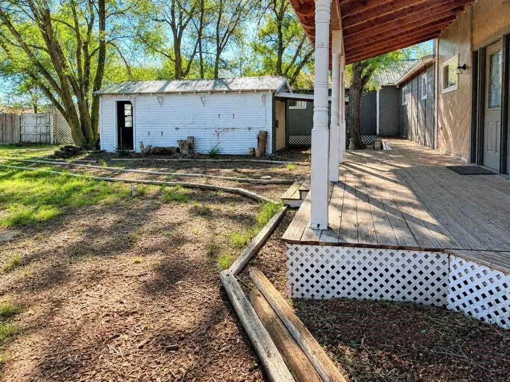 Photo of 108 W 9th Street