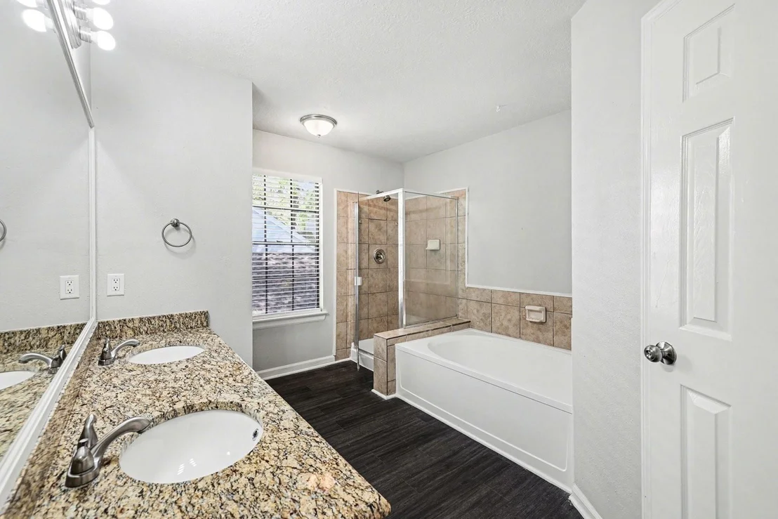 Photo of 134 E Pathfinders Circle