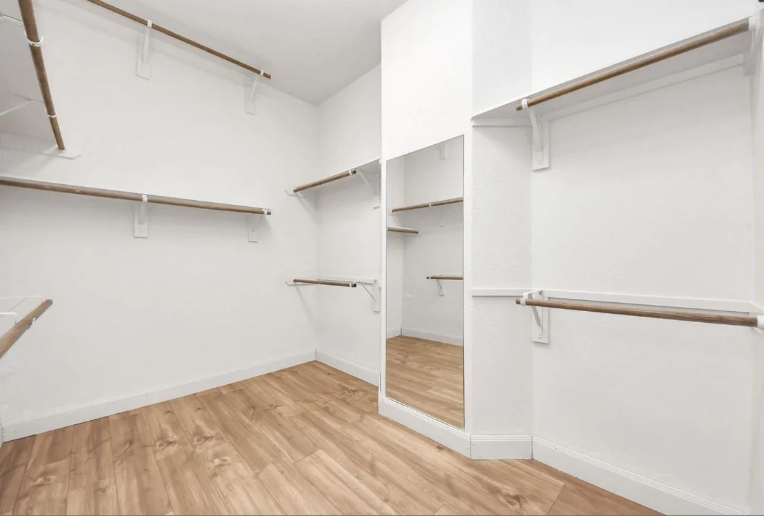 Photo of 102 Stonecrop Place