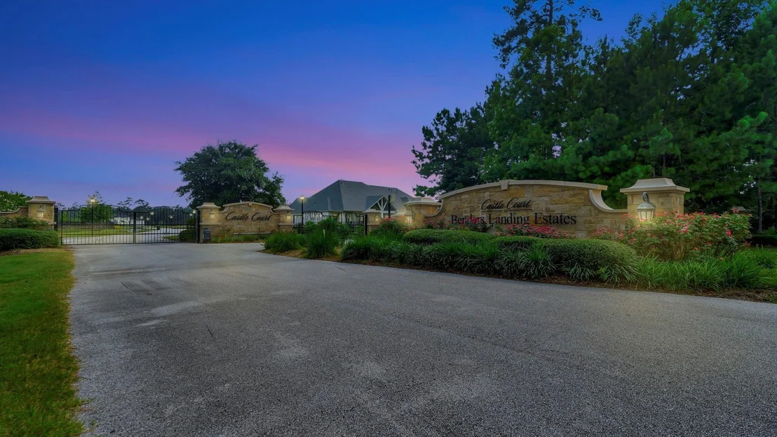 Photo of 4028 Blenheim Terrace Lane
