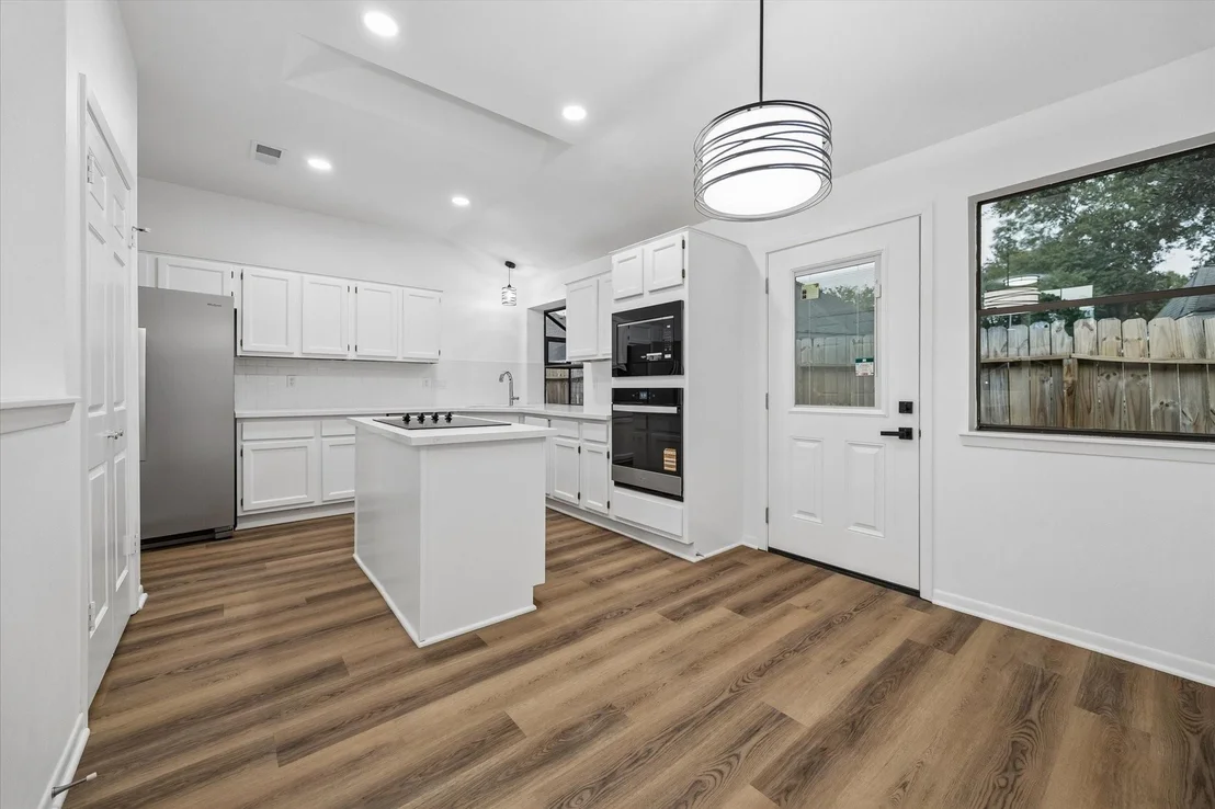 Photo of 14718 Cedar Isle Drive