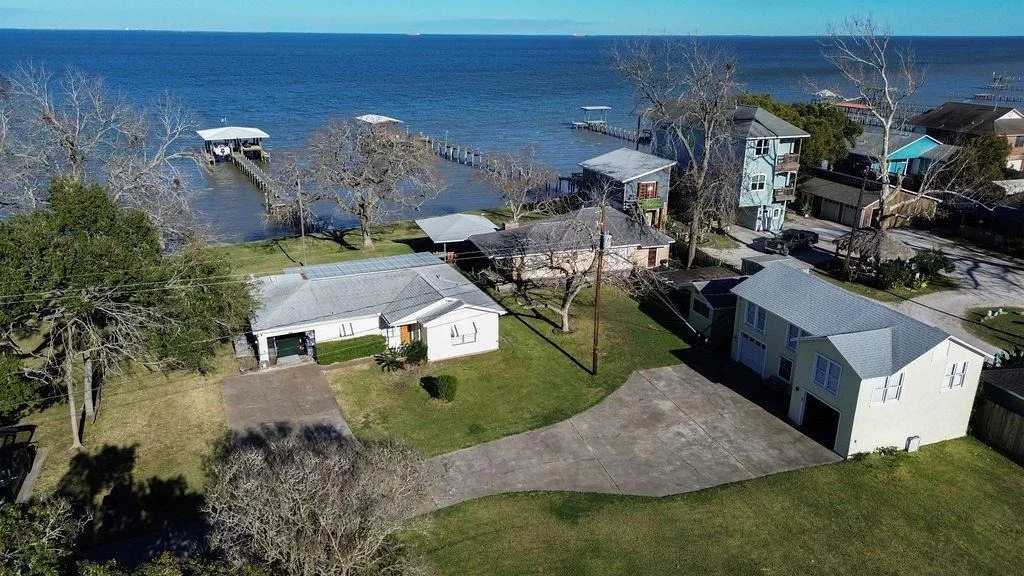 Photo of 3635 Bayshore Drive