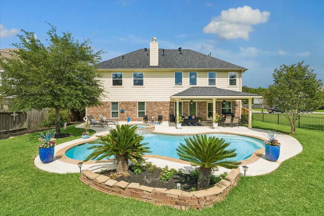 Photo of 14307 Lakepointe Bend Lane