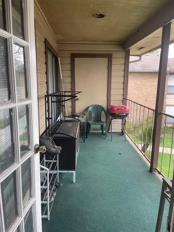Photo of Unit 708 at 9000 Bissonnet Street