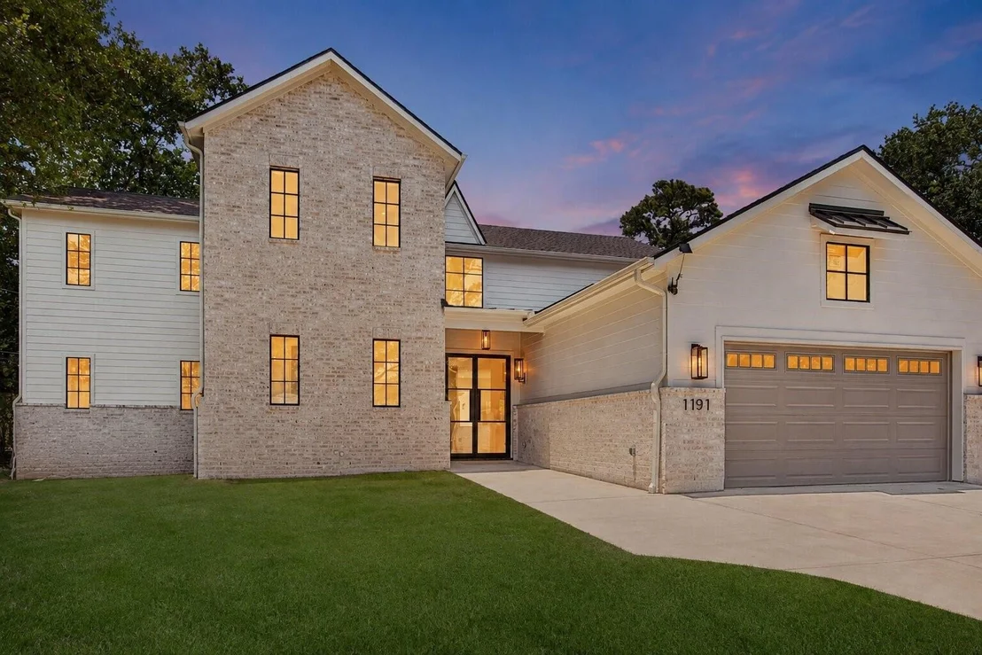Photo of 1191 Chamboard Lane
