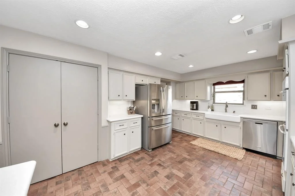 Photo of 12431 Oakcroft Drive