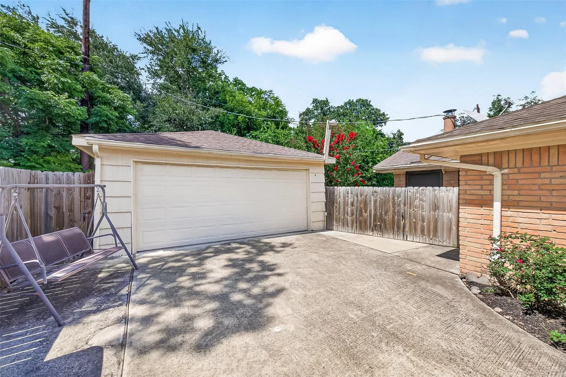 Photo of 5610 Belrose Drive