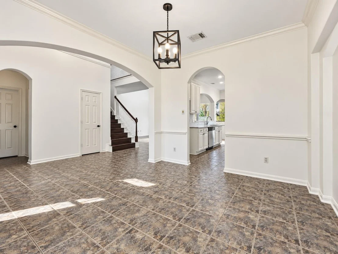Photo of 6043 Heathmoor Lane