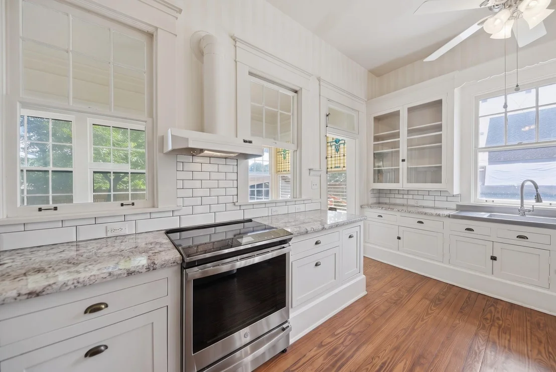 Photo of 405 College Avenue