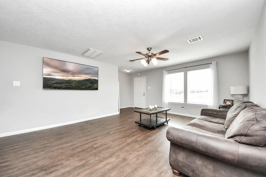Photo of 696 Road 5105