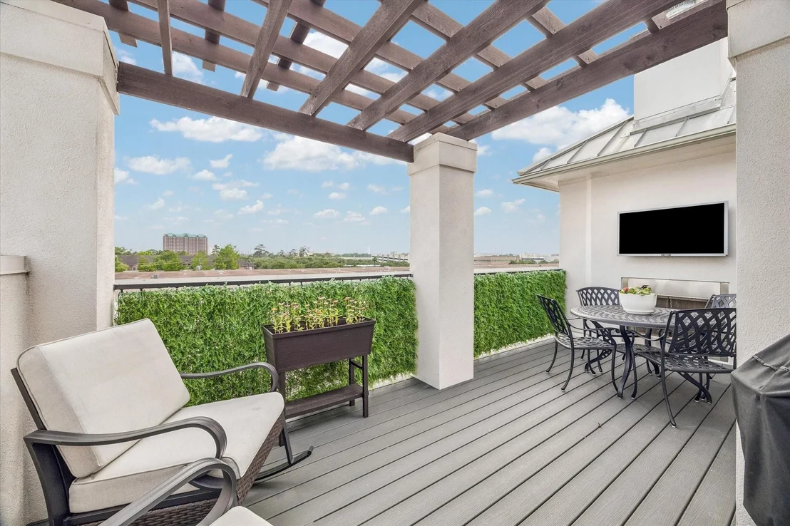 Photo of 6015 Post Oak Green Lane