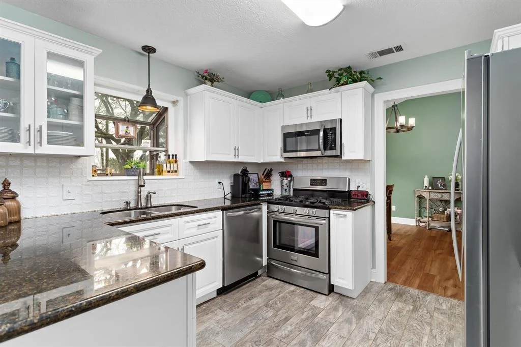 Photo of 12802 Bergeron Drive