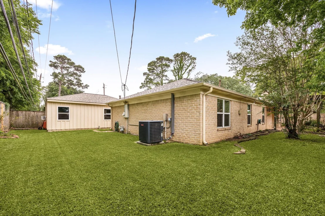 Photo of 1803 Briarpark Drive