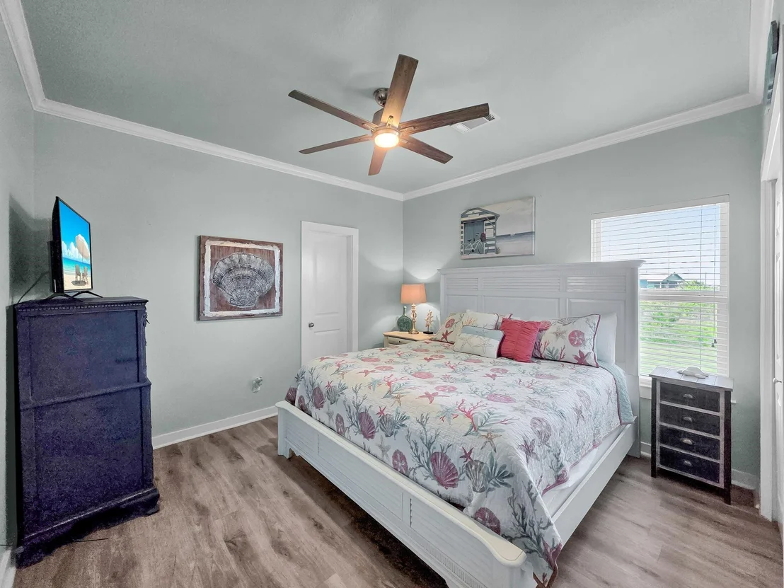 Photo of 962 Surfside Drive