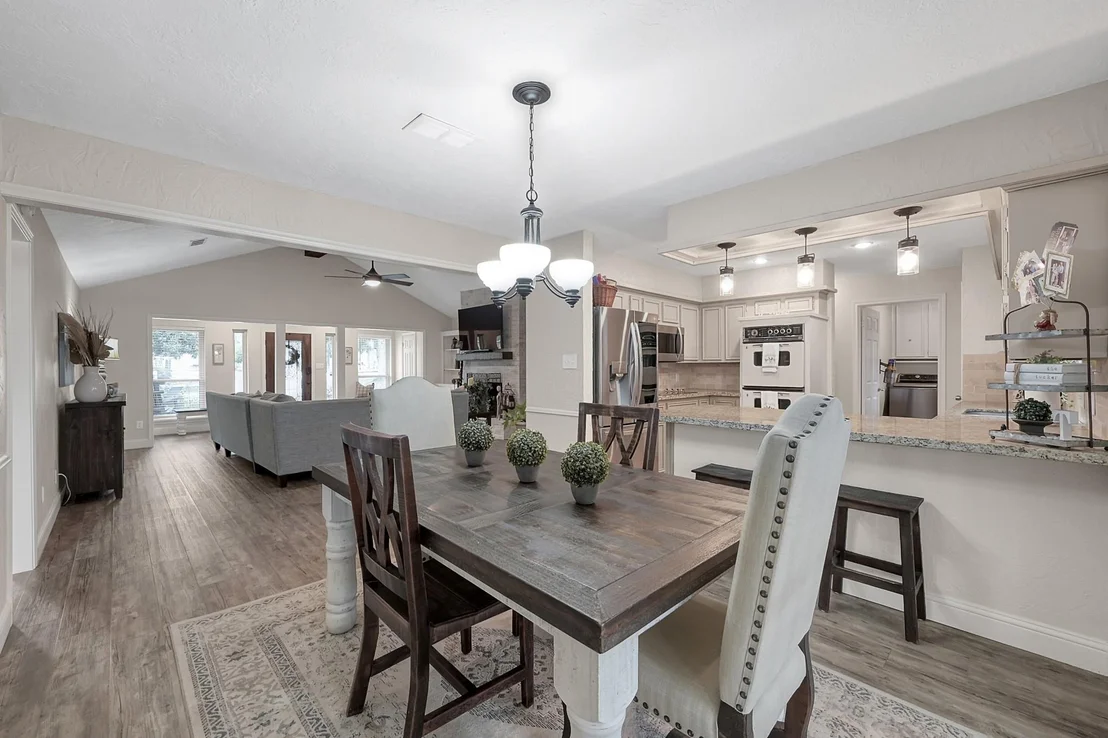 Photo of 8 Cambridge Circle