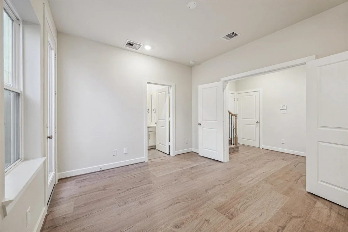 Photo of 3067 Hicks Street