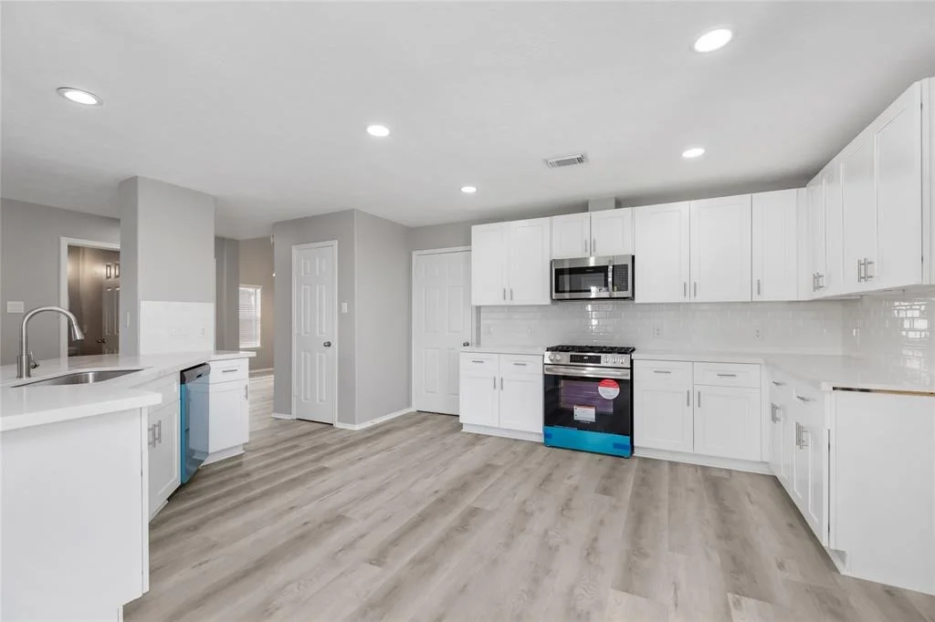 Photo of 20231 Niagara Falls Drive