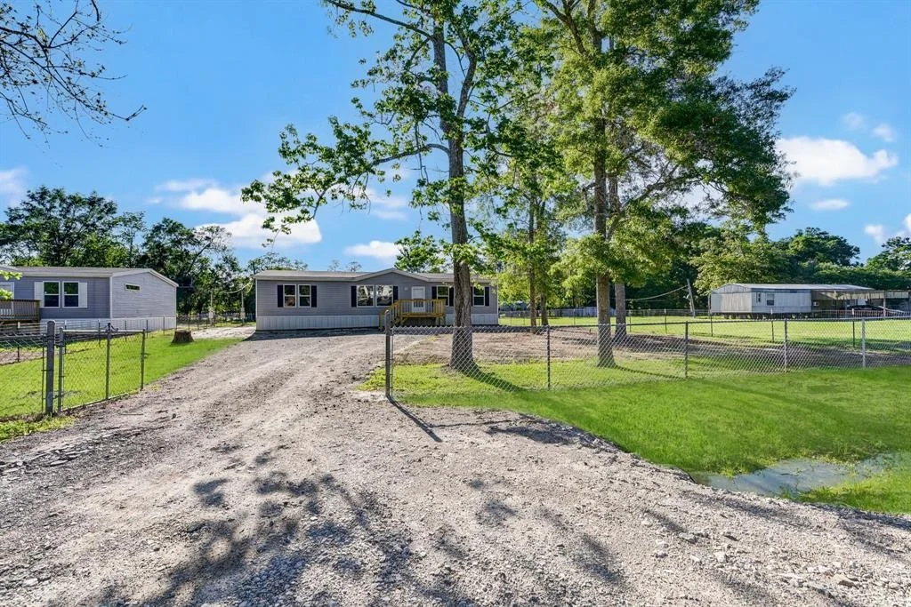 Photo of 421 County Road 4010