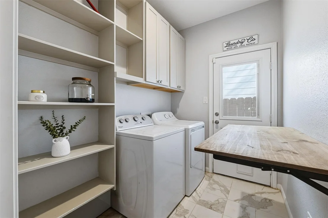 Photo of 16879 Balmoral