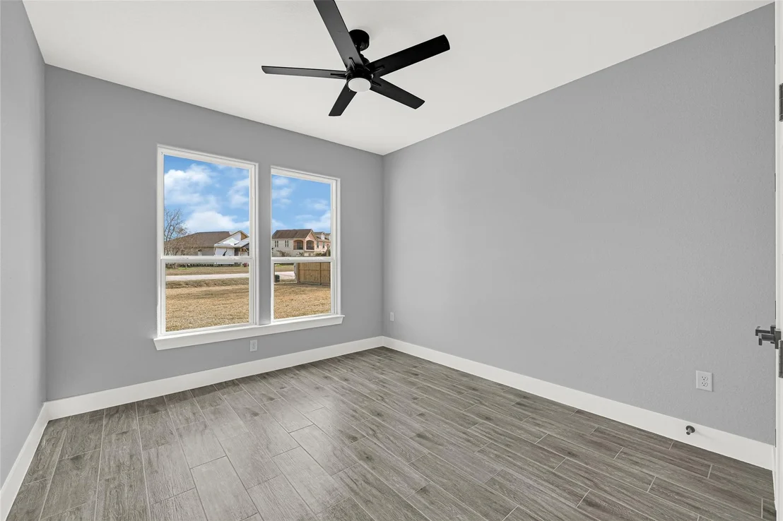 Photo of 515 Fairfax Lane