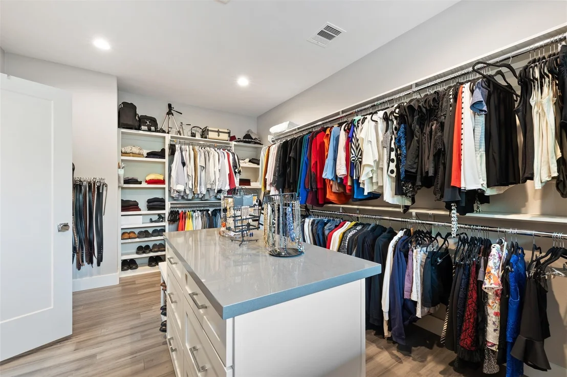 Photo of 2928 Suffolk Drive