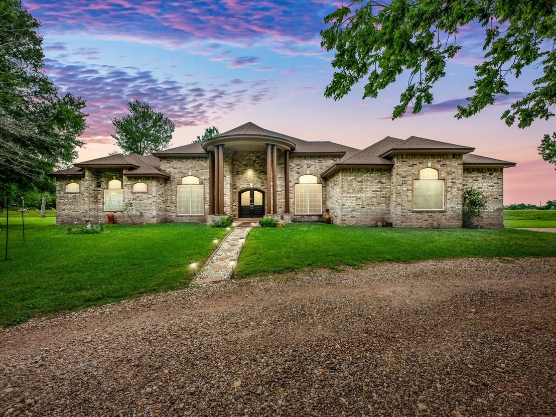 Photo of 530 Chisolm Trail