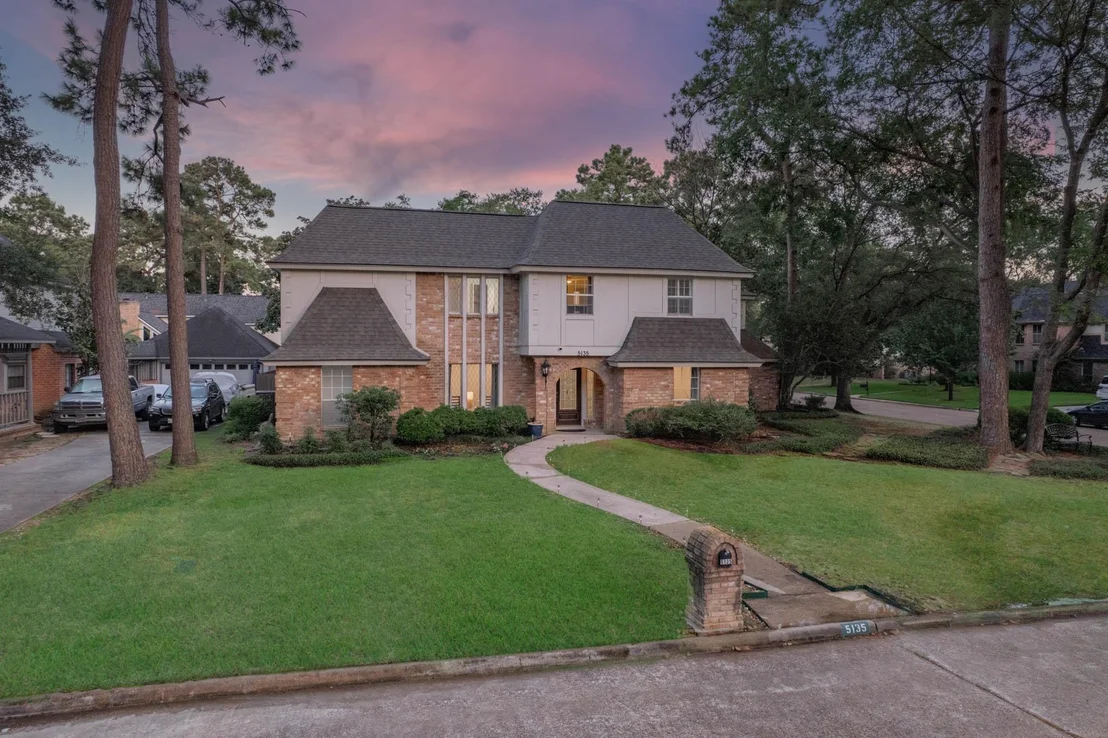 Photo of 5135 Westerham Place