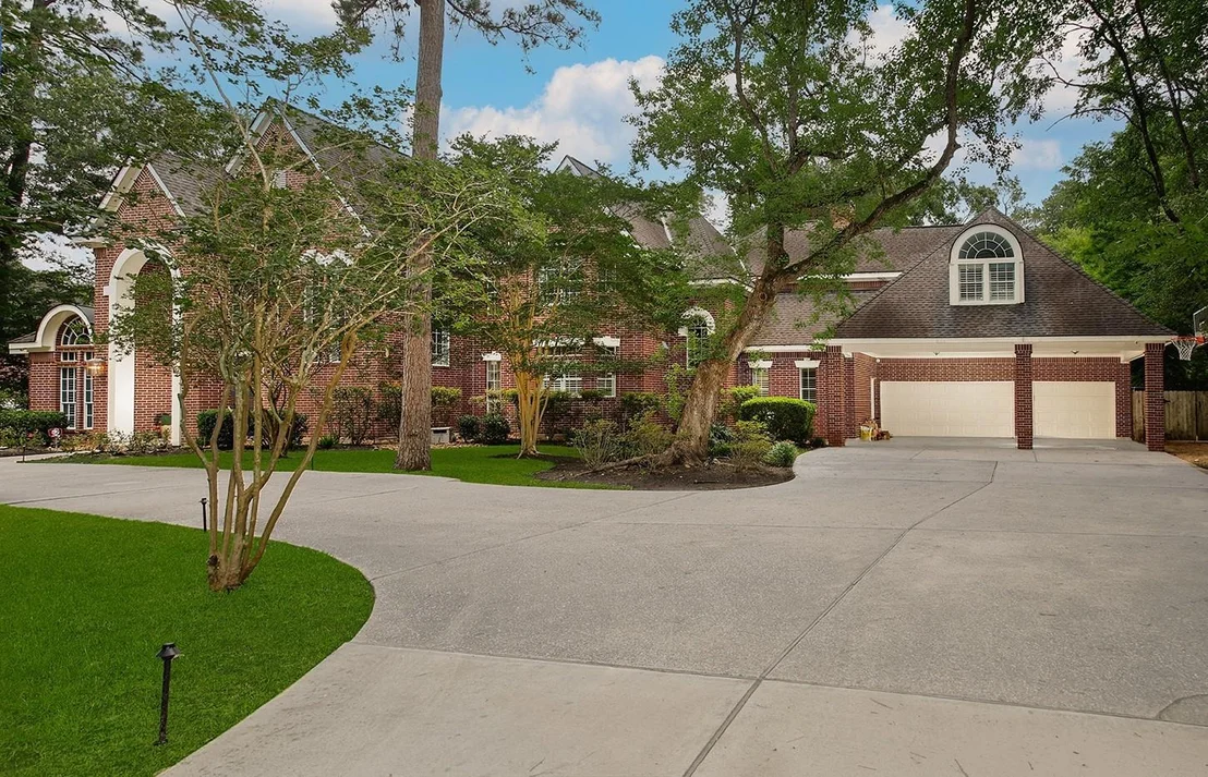 Photo of 25 Red Sable Point