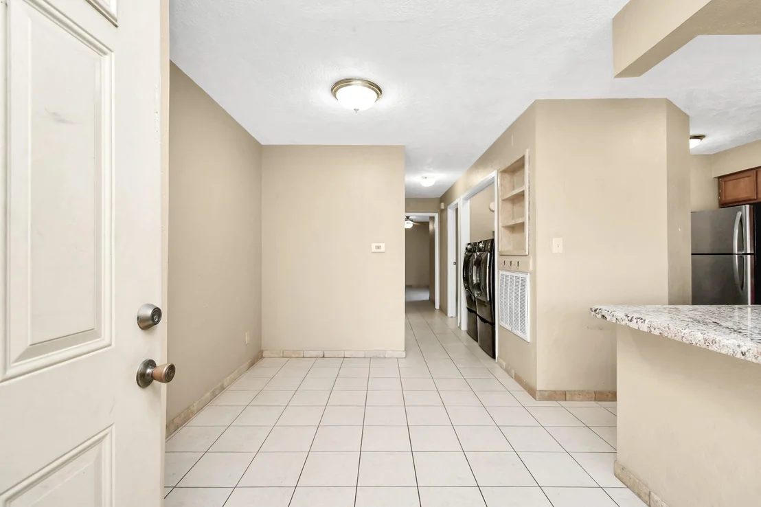 Photo of Unit 250D at 2501 Gulf Freeway