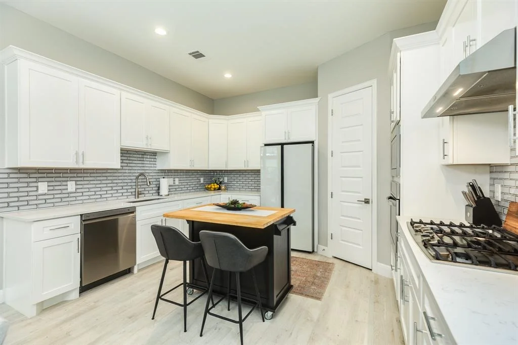 Photo of 9715 Highland Pointe Drive