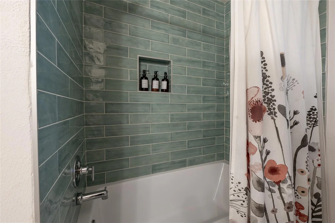 Photo of 1218 Shadeland Drive