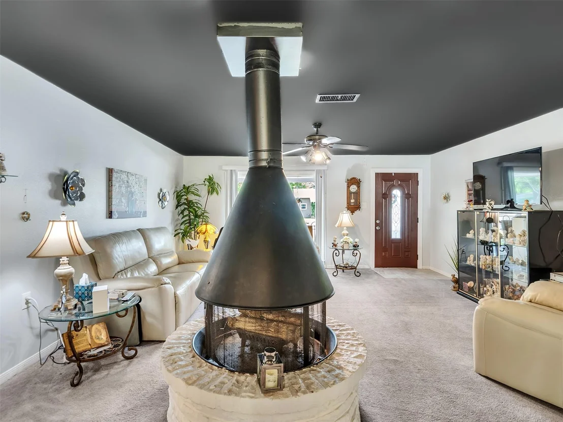 Photo of 905 Bartlett Road