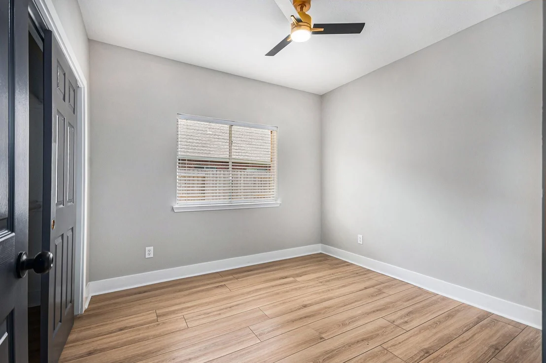 Photo of 7643 Rainbow Bend Drive