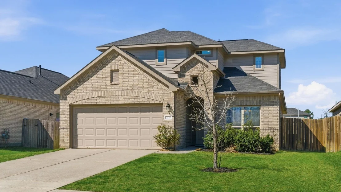Photo of 2121 Cedar Way Dr